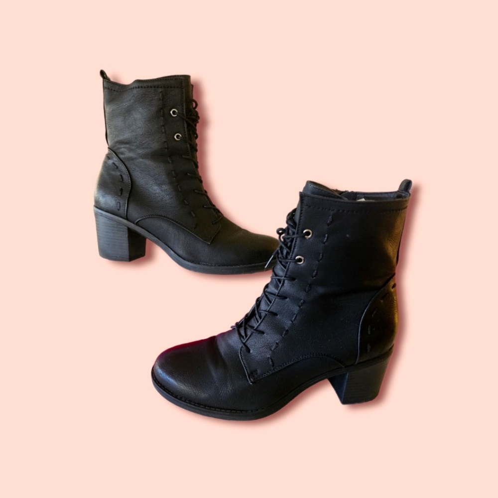 BLACK LACE UP BOOTS, SIZE 10